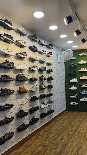 LGK SHOE WORLD